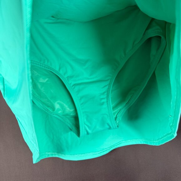 Lands' End Women's 2-14, 4 LONG Tummy Control Swim Skirt Island Aqua‎ - Picture 3 of 7